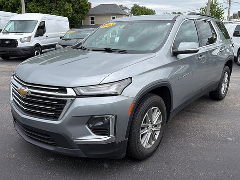 Used 2023 Chevrolet Traverse LT AWD/4WD image 3