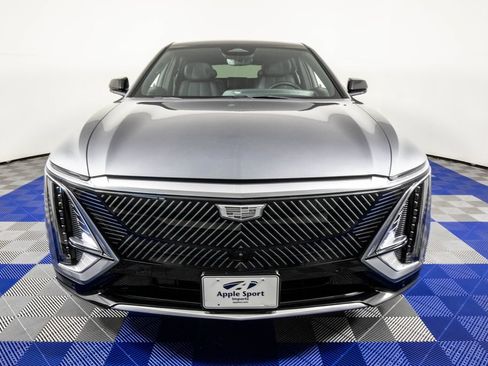 Used 2023 Cadillac Lyriq 2WD image 3