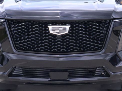 Used 2025 Cadillac Escalade Sport Platinum w/ LPO, Floor Liner Package AWD/4WD image 8