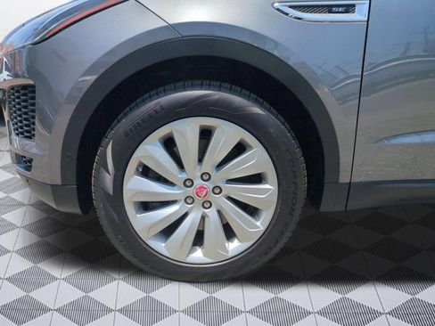 Used 2018 Jaguar E-PACE SE AWD/4WD image 9