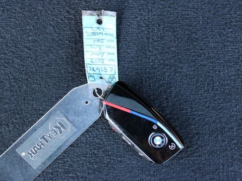 New 2023 BMW XM image 32