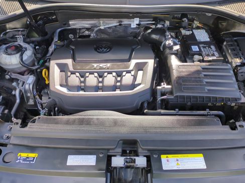 Used 2023 Volkswagen Tiguan SE R-Line image 21