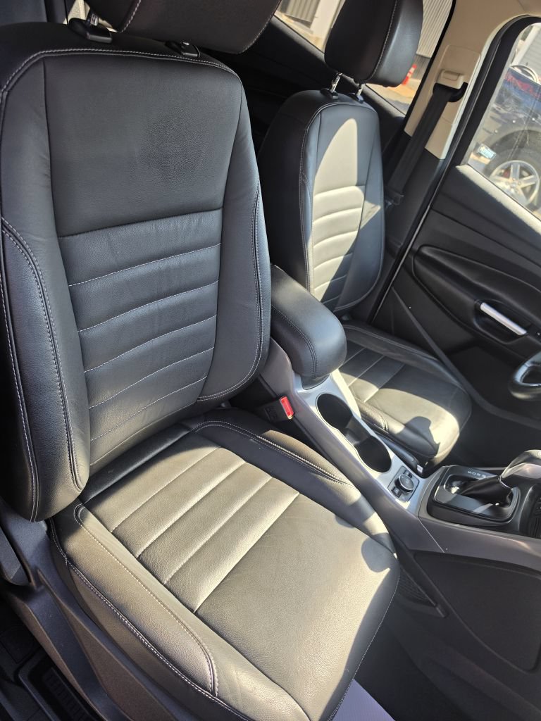 Used 2015 Ford Escape SE w/ Equipment Group 201A AWD/4WD image 21