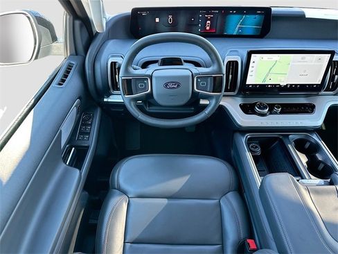 Used 2025 Ford Expedition Max Active image 23