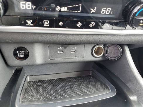 Used 2025 Nissan Rogue SV image 21