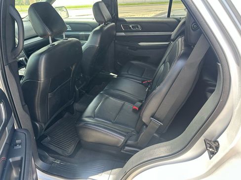 Used 2019 Ford Explorer Sport AWD/4WD image 6
