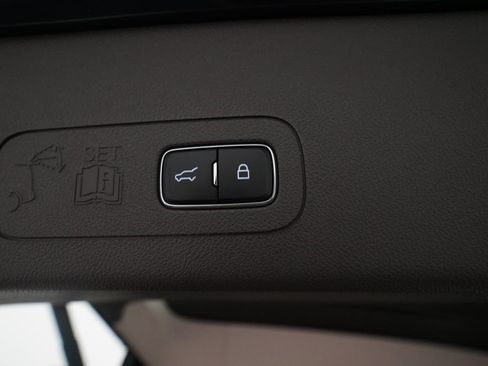 Used 2023 Lincoln Aviator Reserve w/ Equipment Group 201A AWD/4WD image 15
