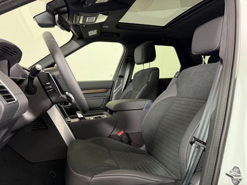 New 2026 Land Rover Discovery S AWD/4WD image 5