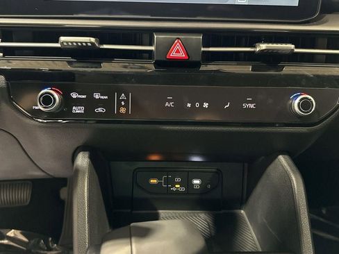 New 2026 Kia Sportage SX FWD image 18