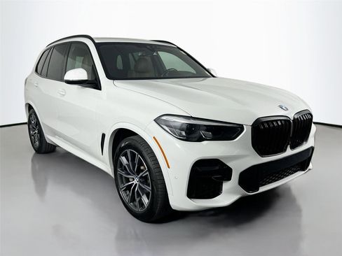 Used 2023 BMW X5 xDrive40i w/ M Sport Package AWD/4WD image 8