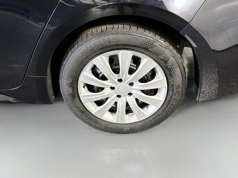 Used 2023 Toyota Corolla LE FWD image 36