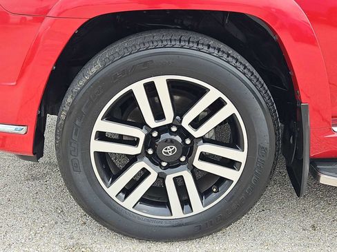 Used 2024 Toyota 4Runner Limited AWD/4WD image 33