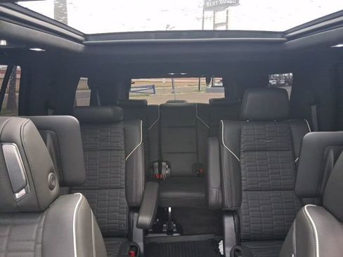 Used 2025 Cadillac Escalade V AWD/4WD image 26