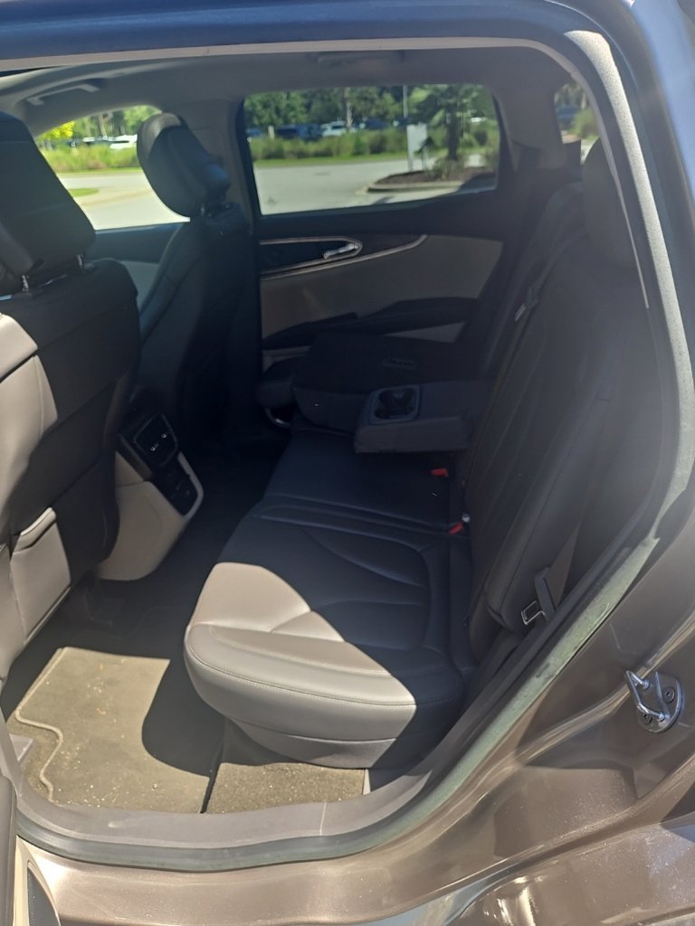 Used 2020 Lincoln Nautilus Reserve w/ Cargo Utility Package FWD image 7