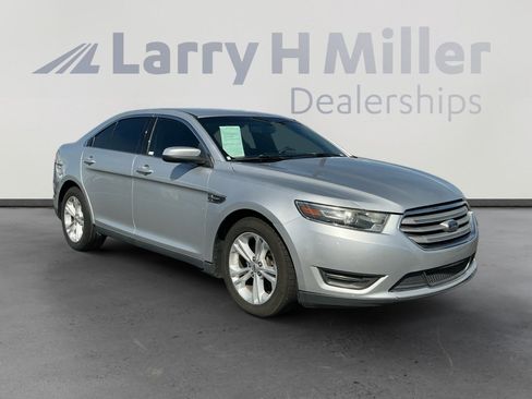 Used 2016 Ford Taurus SEL image 7