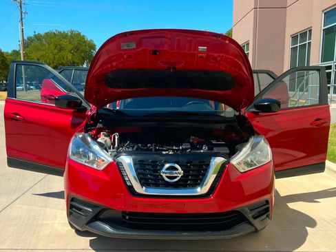 Used 2018 Nissan Kicks SV w/ Exterior Package FWD image 13