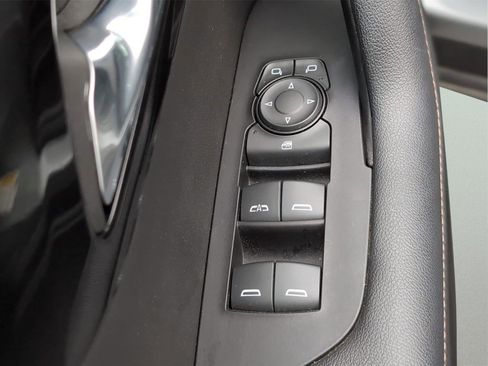 Used 2023 Chevrolet Blazer Premier image 21