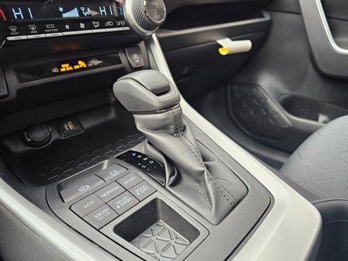 New 2025 Toyota RAV4 XLE image 21