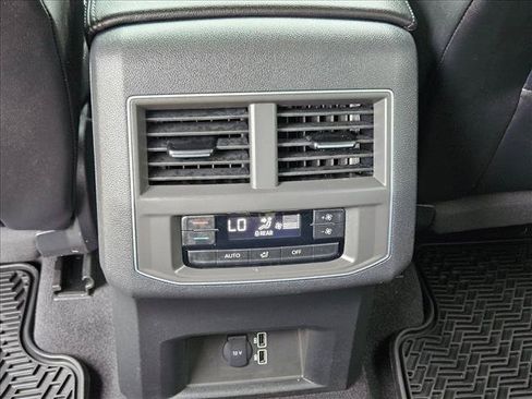 Used 2019 Volkswagen Atlas SE FWD image 17