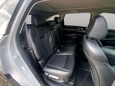 Used 2025 Kia Sorento S w/ Panoramic Sunroof Package FWD image 20