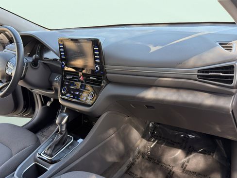 Used 2020 Hyundai Ioniq SE image 38
