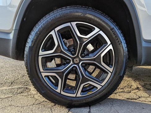 Used 2025 Rivian R1S Adventure image 45