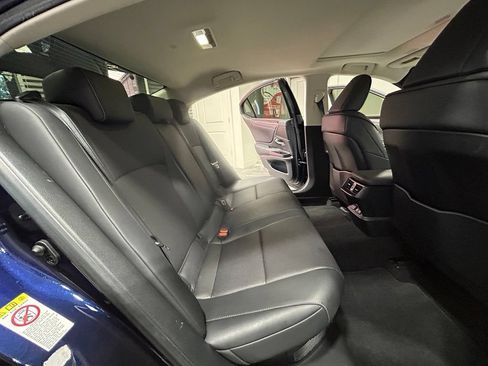 Used 2019 Lexus ES 300h w/ Premium Package FWD image 46
