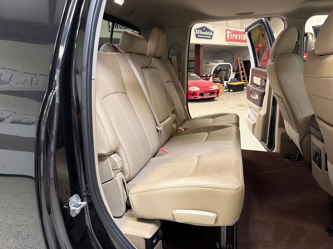 Used 2018 RAM 3500 Laramie w/ Convenience Group AWD/4WD image 42