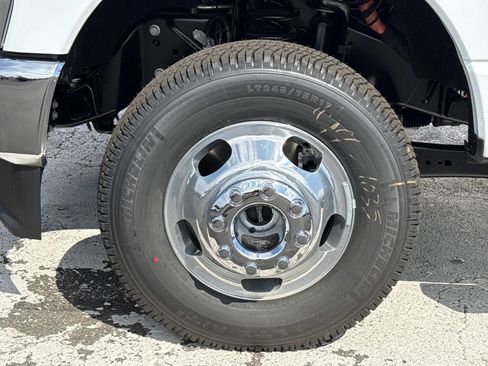 New 2026 Ford F350 XL AWD/4WD image 9