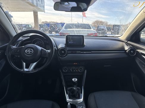 Used 2016 Scion iA image 11