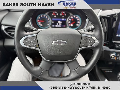 Used 2022 Chevrolet Traverse RS image 15