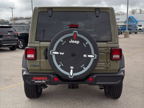Used 2025 Jeep Wrangler Unlimited Sport S 4xe w/ Convenience Group AWD/4WD image 7