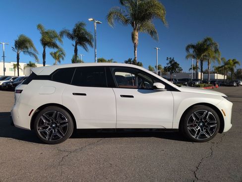 Used 2026 BMW iX xDrive45 w/ M Sport Package image 11