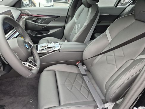 New 2027 BMW 540i xDrive w/ Executive Package AWD/4WD image 16