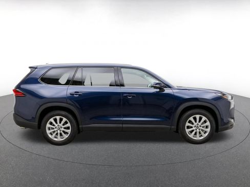 Used 2025 Toyota Grand Highlander FWD image 10