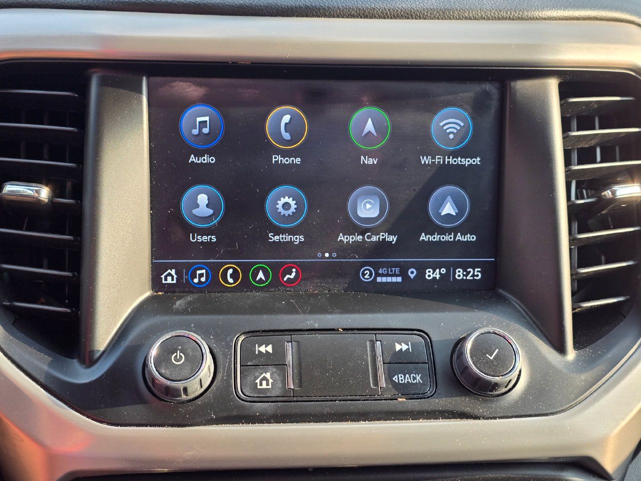 Used 2023 GMC Acadia Denali w/ Denali Ultimate Package AWD/4WD image 10