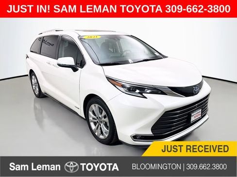 Used 2021 Toyota Sienna Platinum image 1