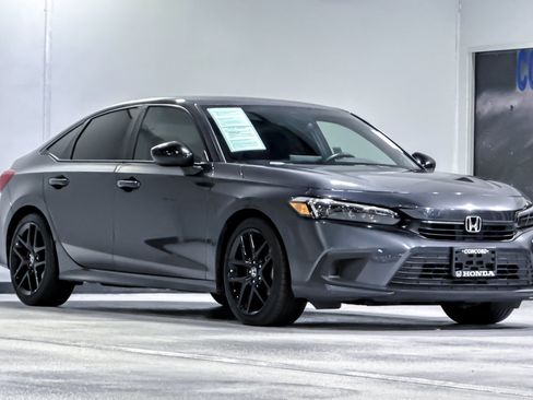 Used 2024 Honda Civic Sport image 7