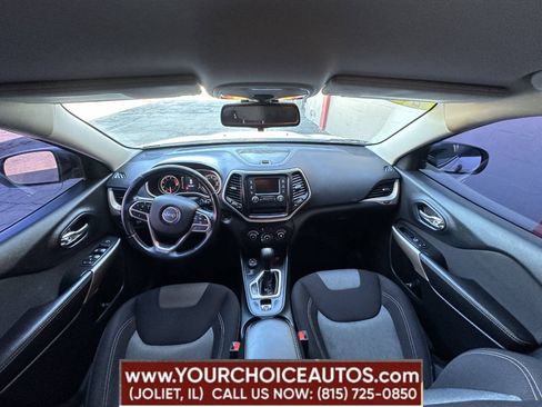 Used 2017 Jeep Cherokee Sport AWD/4WD image 20
