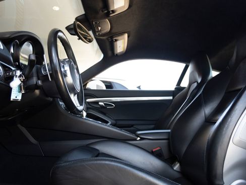 Certified 2015 Porsche Cayman GTS RWD image 21