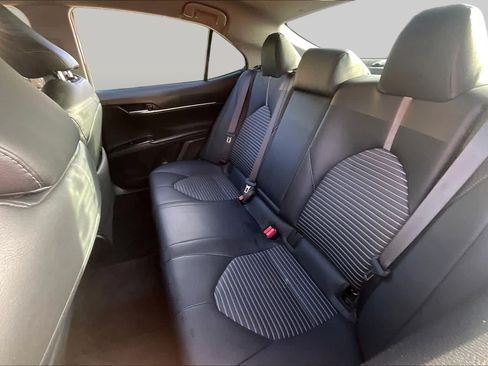Used 2018 Toyota Camry SE FWD image 20