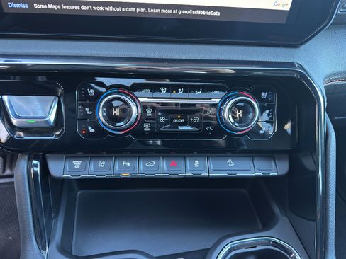 Used 2024 GMC Sierra 2500 AT4 w/ Technology Package image 24