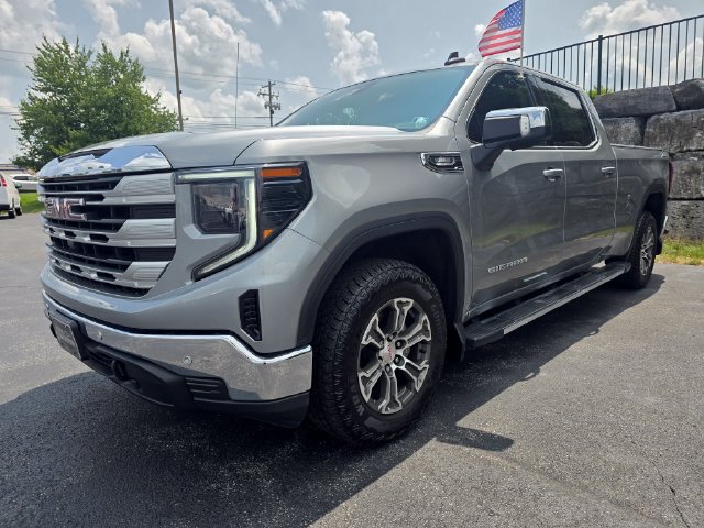 Used 2024 GMC Sierra 1500 SLE w/ Preferred Package AWD/4WD image 9