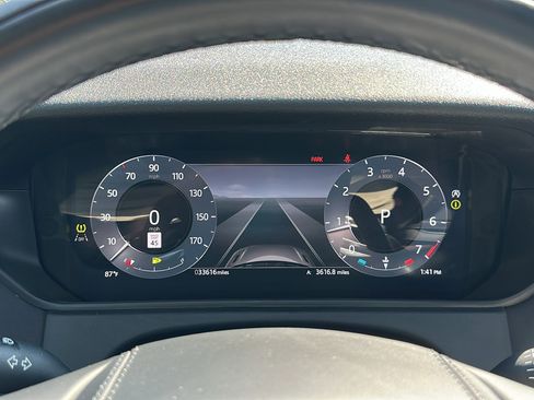 Used 2025 Land Rover Range Rover Velar Dynamic SE image 17