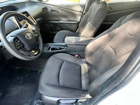 Used 2019 Toyota Prius LE FWD image 12