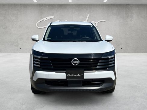 Certified 2025 Nissan Kicks SV image 18