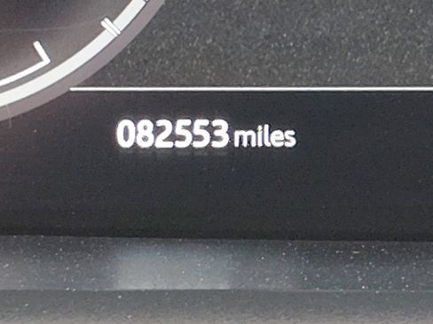 Used 2019 Land Rover Discovery HSE AWD/4WD image 38