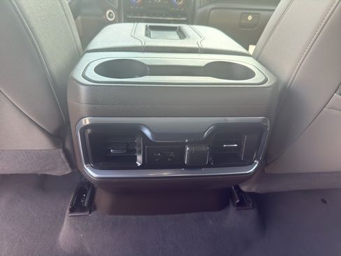 Used 2022 Chevrolet Silverado 1500 LTZ AWD/4WD image 31