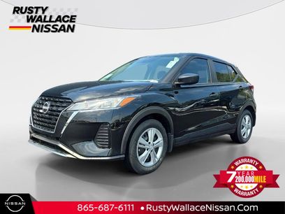 New 2025 Nissan Kicks Play S