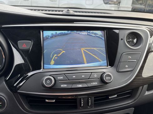 Used 2020 Buick Envision Essence FWD image 23